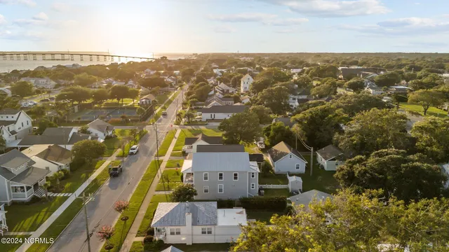 $2,350 | 1406 Evans Street, Unit A, Morehead City, NC 28557