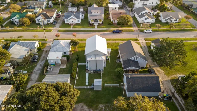 $2,350 | 1406 Evans Street, Unit A, Morehead City, NC 28557