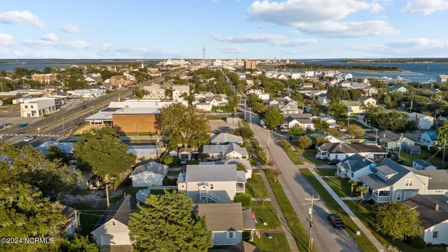 $2,350 | 1406 Evans Street, Unit A, Morehead City, NC 28557