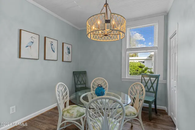 $2,350 | 1406 Evans Street, Unit A, Morehead City, NC 28557