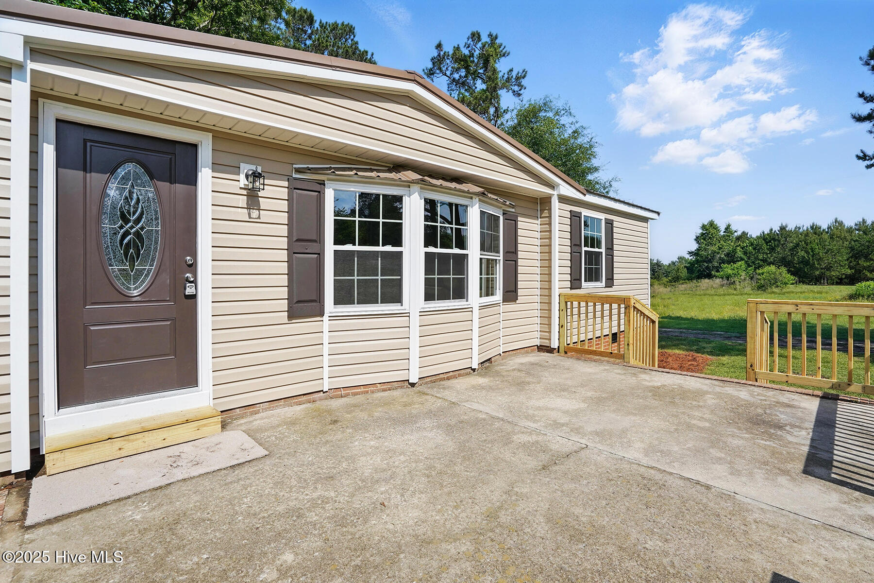 1392 L L Cooper Road Cameron, NC 28326 - Photo 4 of 31 Front Porch