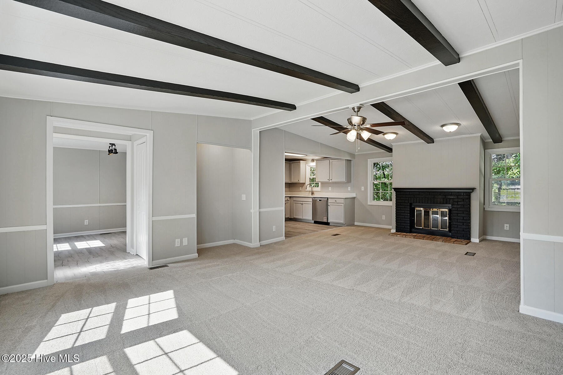 1392 L L Cooper Road Cameron, NC 28326 - Photo 8 of 31 Living Room