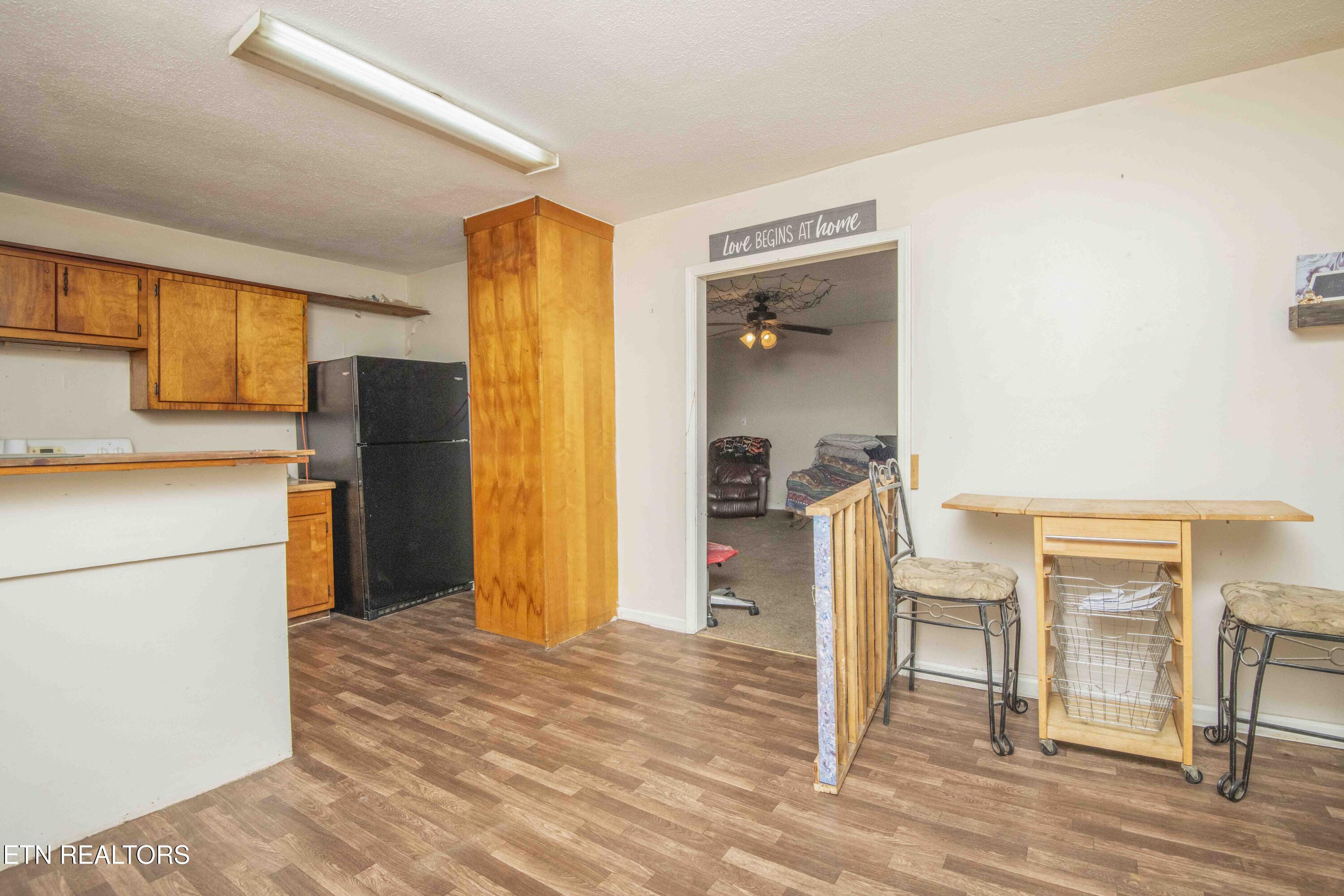 197 Wedgewood Lane Spring City, TN 37381 - Photo 25 of 57 kitchen_1