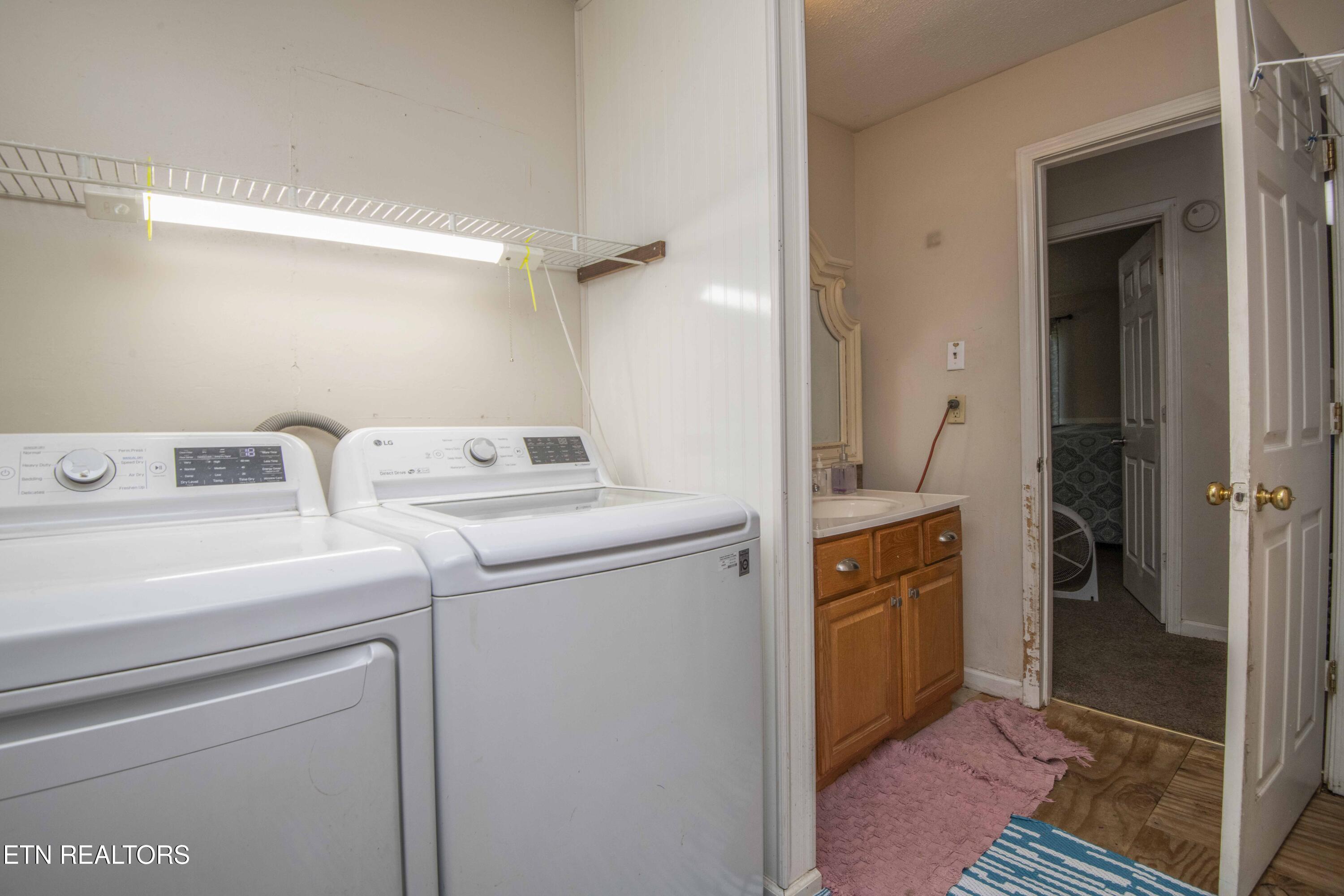 197 Wedgewood Lane Spring City, TN 37381 - Photo 26 of 57 laudnry_1