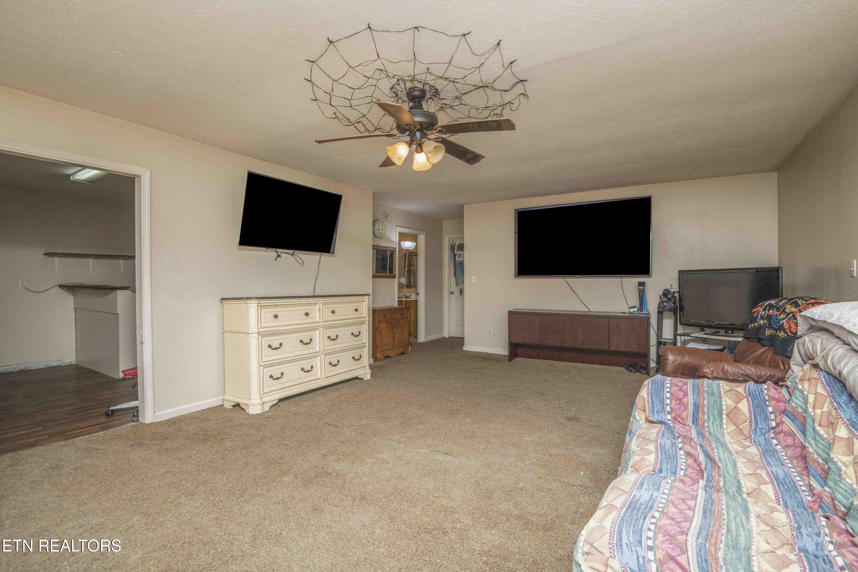 197 Wedgewood Lane Spring City, TN 37381 - Photo 28 of 57 living 2_1