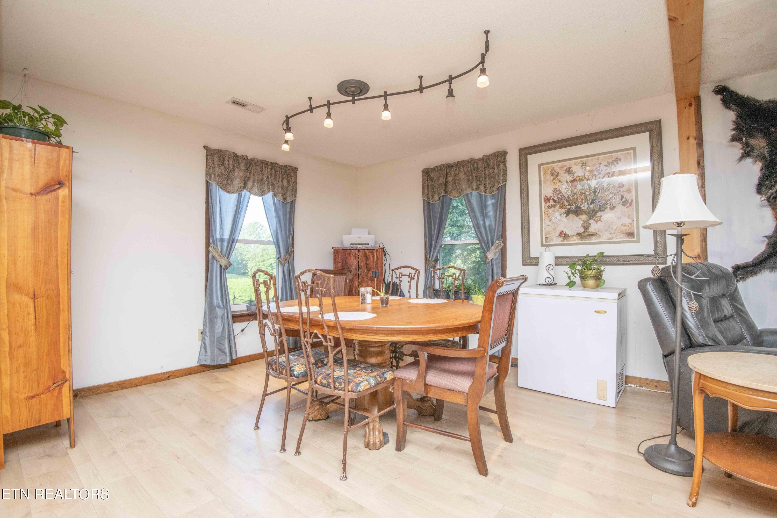 197 Wedgewood Lane Spring City, TN 37381 - Photo 35 of 57 dining_1