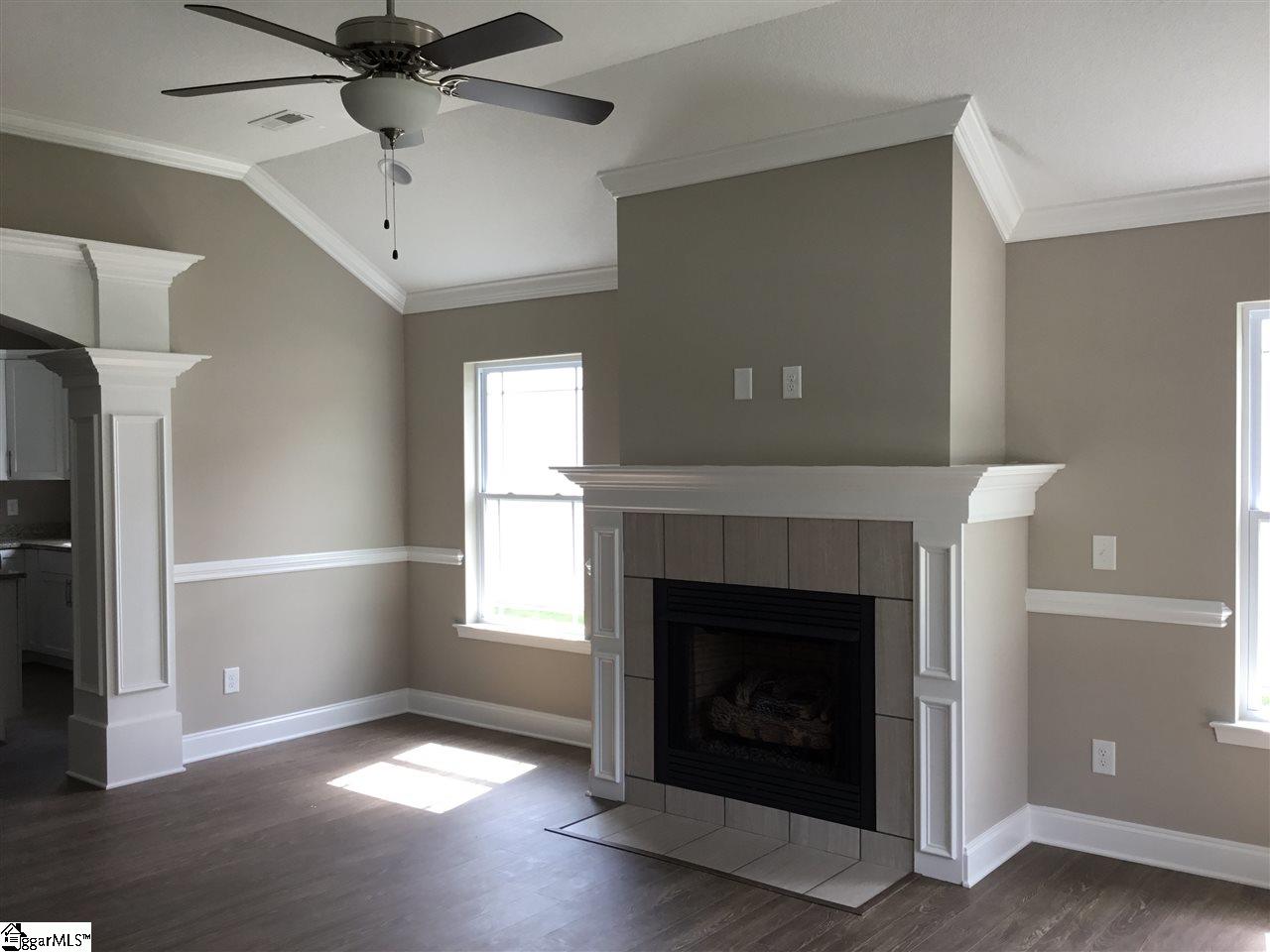 481 Berry Shoals Road Duncan, SC 29334 - Photo 3 of 33