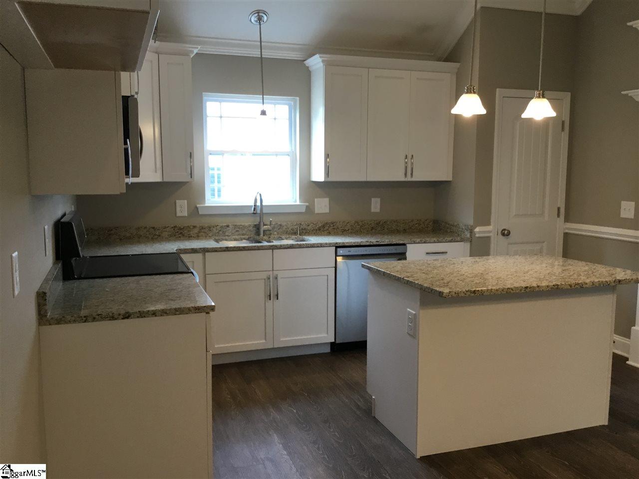 481 Berry Shoals Road Duncan, SC 29334 - Photo 5 of 33