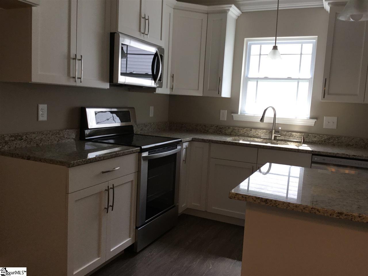 481 Berry Shoals Road Duncan, SC 29334 - Photo 8 of 33