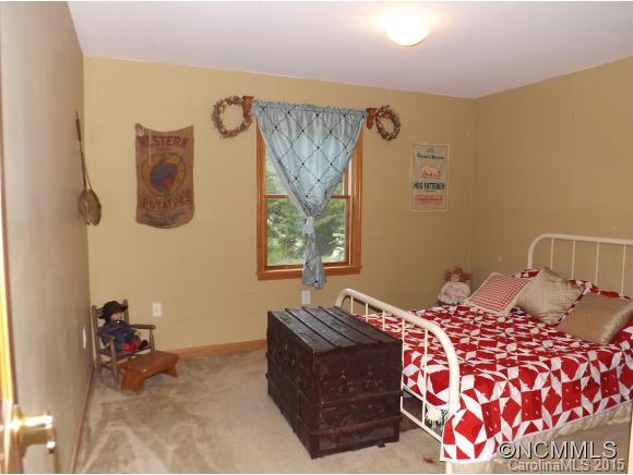 742 Silvers Cove Road Clyde, NC 28721 - Photo 16 of 24