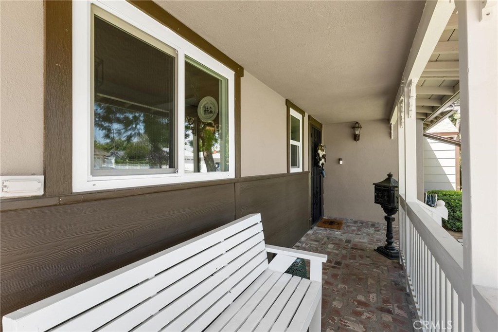 5545 Tower Riverside, CA 92506 - Photo 7 of 70