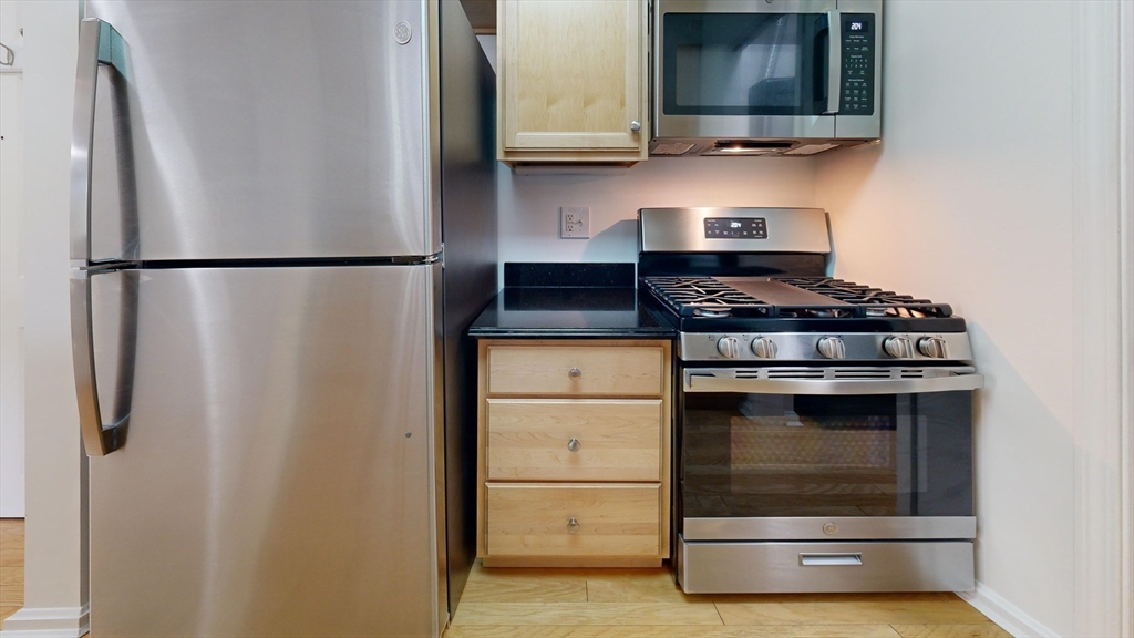 38 Village Road, Unit 308 Middleton, MA 01949 - Photo 18 of 42