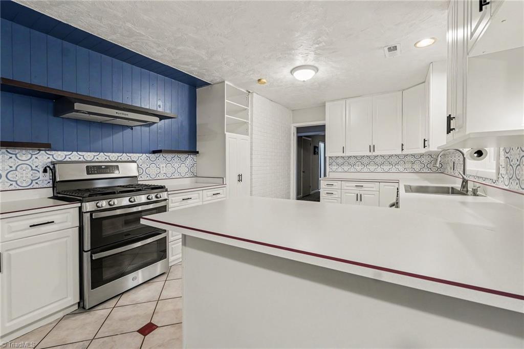 5307 Williard Road Oak Ridge, NC 27310 - Photo 14 of 37 Gallery Image 14