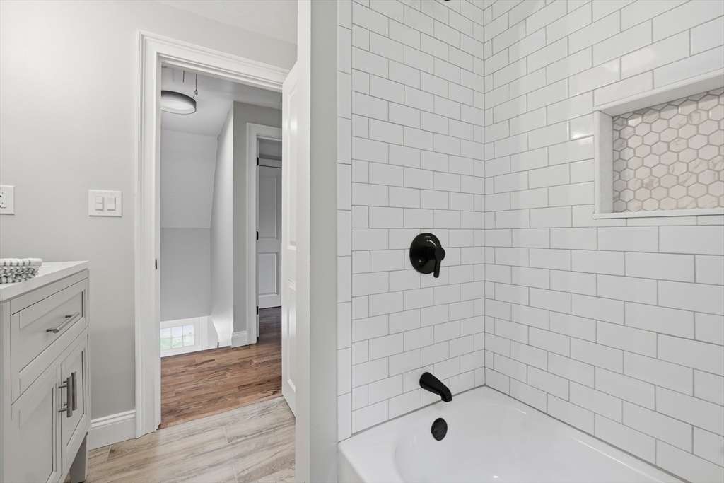 173 Orient Street Worcester, MA 01604 - Photo 24 of 42