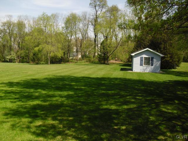 1951 Riverbend Road Allentown, PA 18103 - Photo 5 of 28 Gallery Image 5