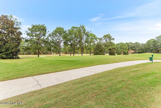 $650,000 | 65 Lake Hills Road, Pinehurst, NC 28374