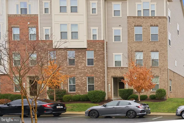 a car parked in front of a building