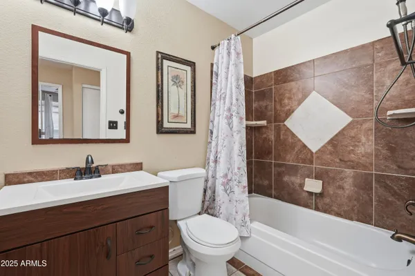 $439,000 | 953 East Hackamore Street, Mesa, AZ 85203
