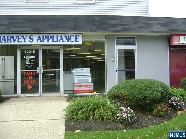 $2,000 | 690 River Road, Unit H, New Milford, NJ 07646