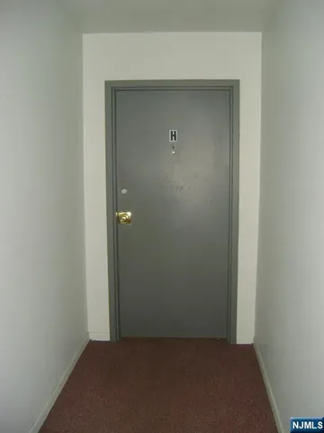 $2,000 | 690 River Road, Unit H, New Milford, NJ 07646