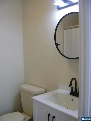 $2,000 | 690 River Road, Unit H, New Milford, NJ 07646