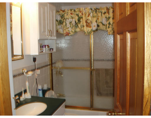 14 Augustus Road Waltham, MA 02452 - Photo 8 of 16 Gallery Image 8