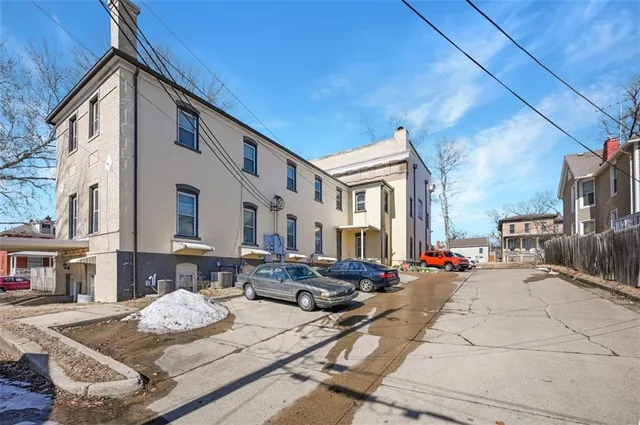 $625,000 | 314 North 6th Street, Leavenworth, KS 66048