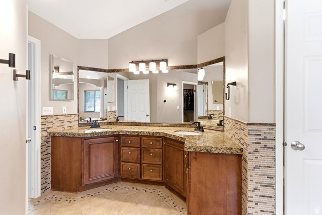 1602 Harvey Road Fruit Heights, UT 84037 - Photo 19 of 43
