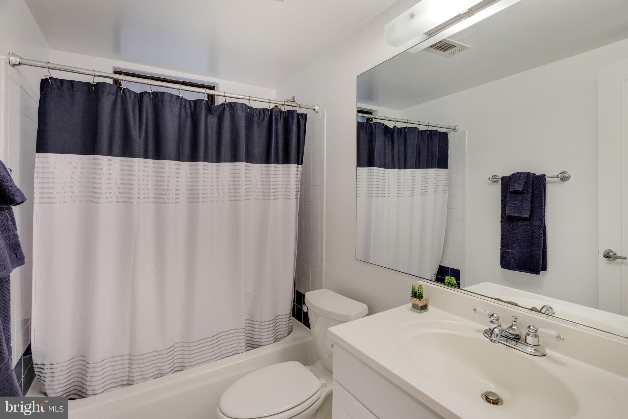 1727 R Street Northwest, Unit LL2 Washington, DC 20009 - Photo 15 of 22