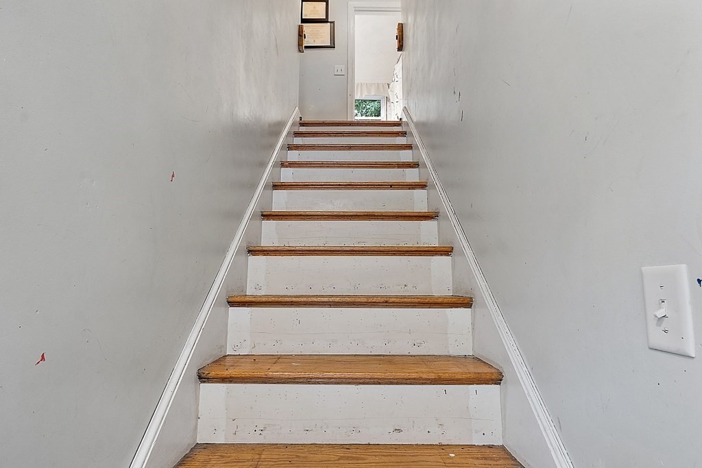 3 Hiawatha Road Woburn, MA 01801 - Photo 8 of 22 Gallery Image 8