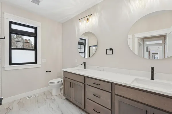 $1,175,000 | 1198 60th Street, Hudson, WI 54016