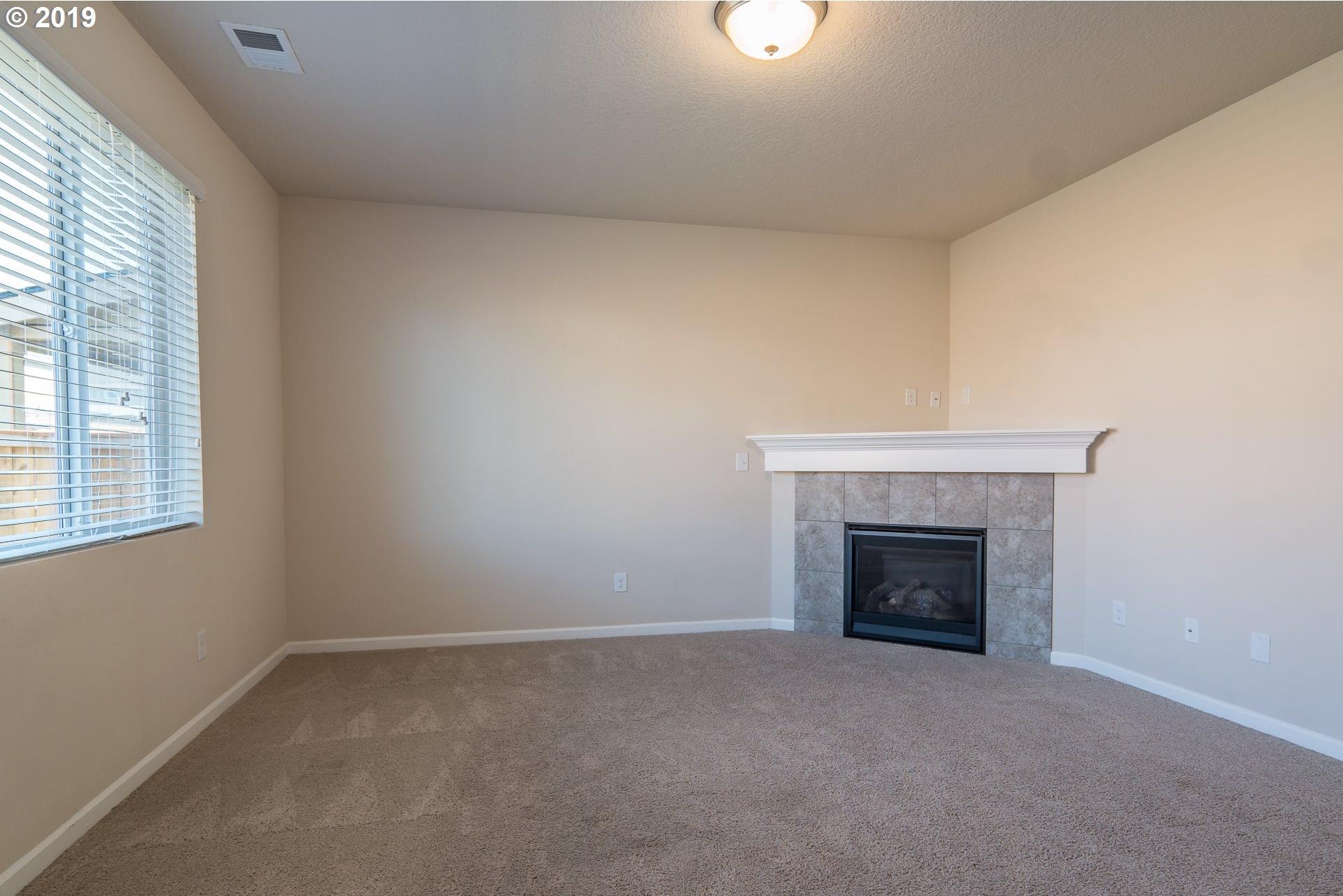 968 North 35th Avenue Ridgefield, WA 98642 - Photo 10 of 30 Fireplace