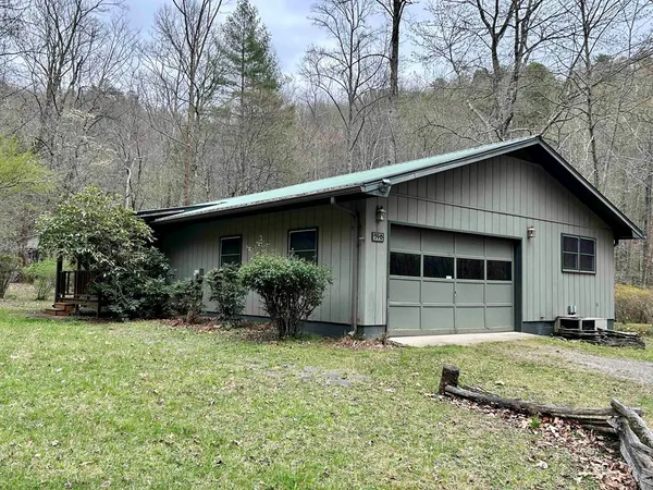$2,100 | 740 Compass Creek Drive, Hayesville, NC 28904
