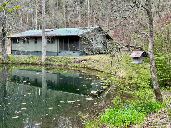 $2,100 | 740 Compass Creek Drive, Hayesville, NC 28904