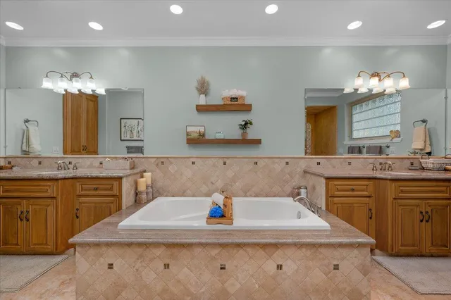 $1,195,000 | 2707 West Menlo Avenue, Fresno, CA 93711