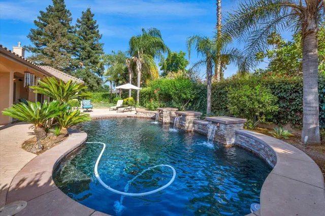 $1,195,000 | 2707 West Menlo Avenue, Fresno, CA 93711