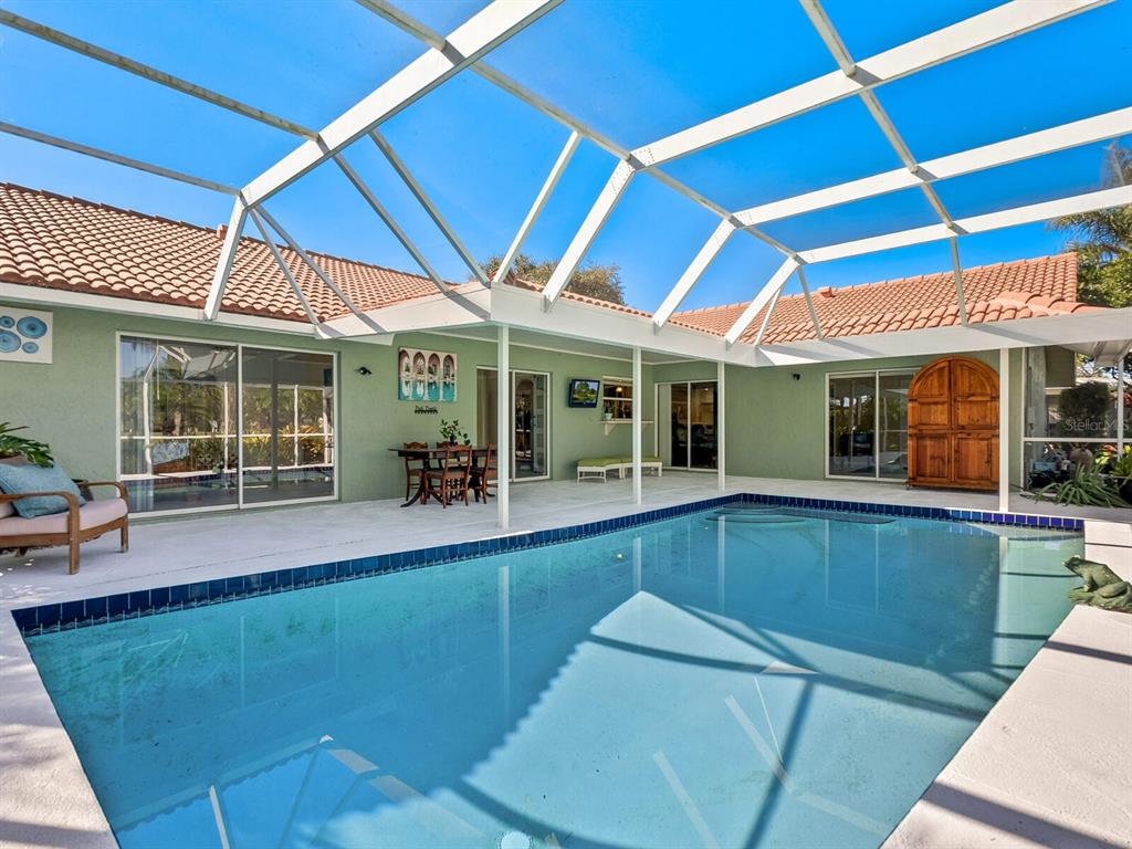 4725 Greencroft Road Sarasota, FL 34235 - Photo 12 of 40