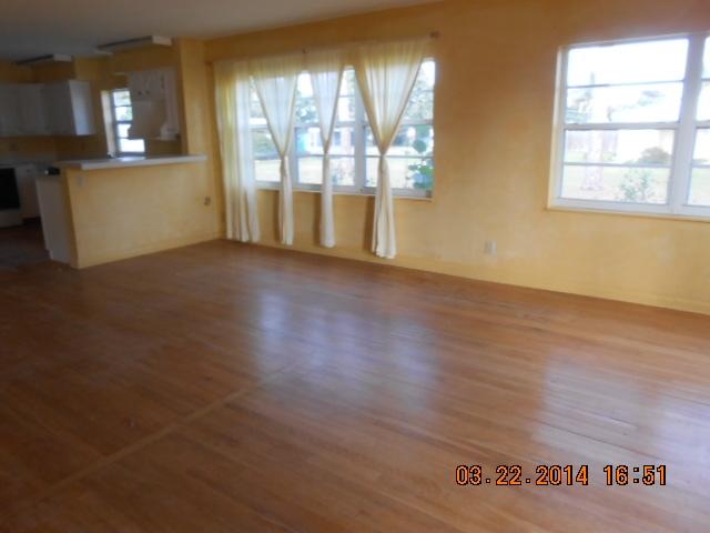 5359 Cleveland Road Delray Beach, FL 33484 - Photo 9 of 12 013
