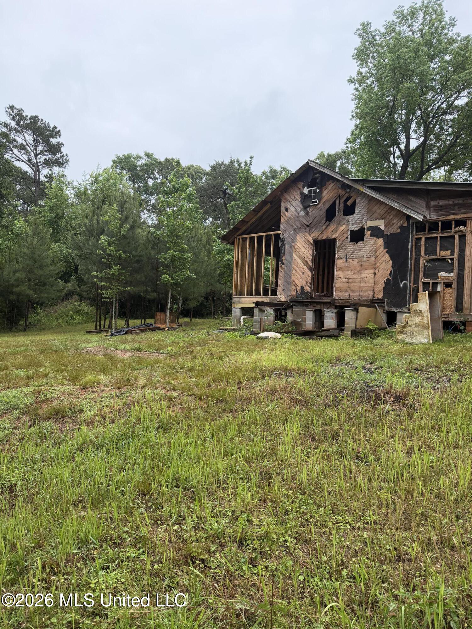 68 Robert Miller Road Leakesville, MS 39451 - Photo 6 of 44 IMG_1311