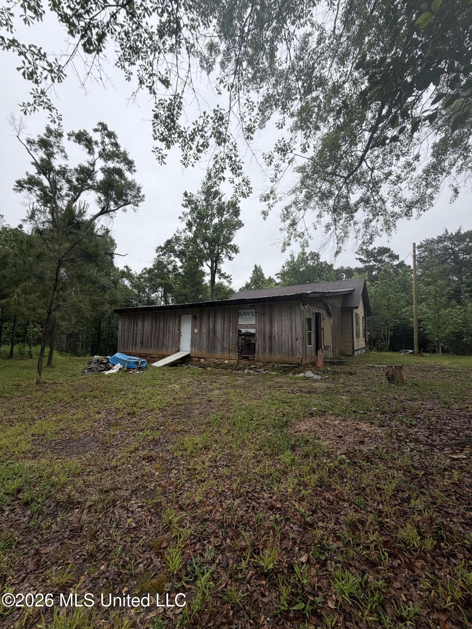 68 Robert Miller Road Leakesville, MS 39451 - Photo 7 of 44 IMG_1307