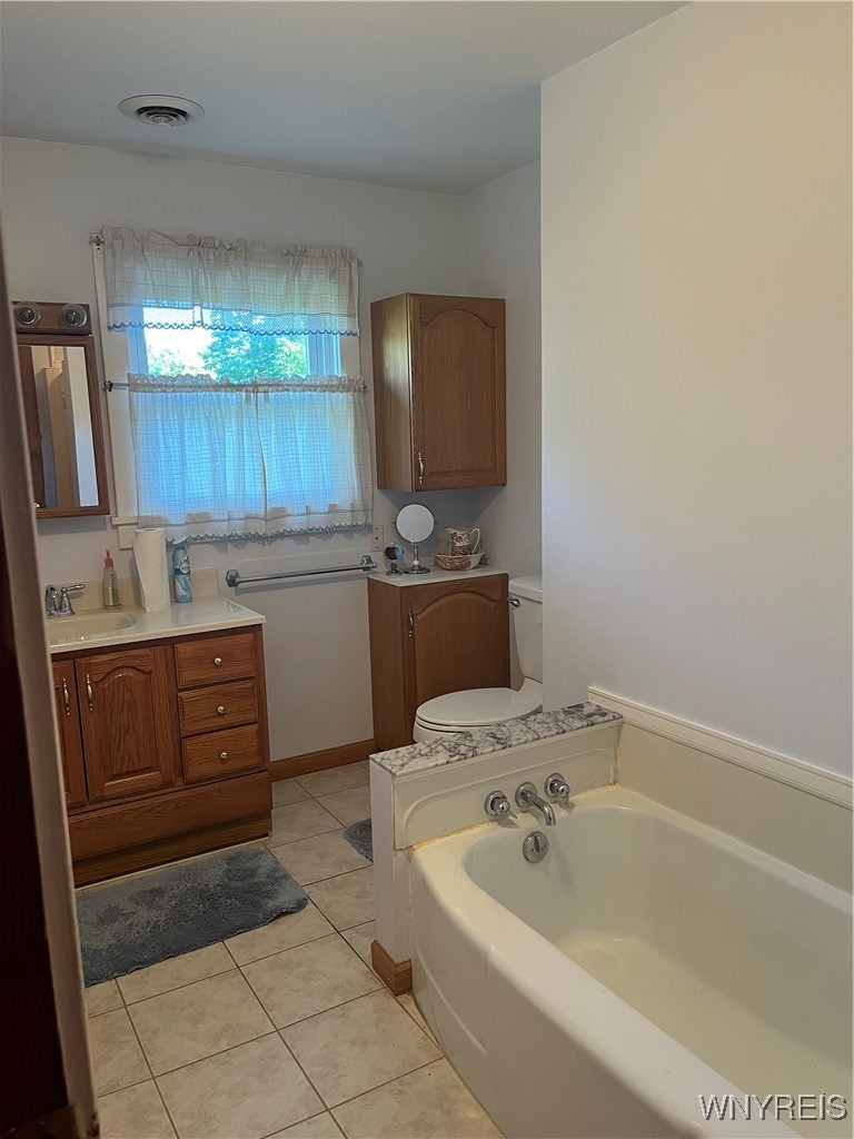 6293 East Lake Road Burt, NY 14028 - Photo 18 of 34 1st floor full bath with tub and walk in shower