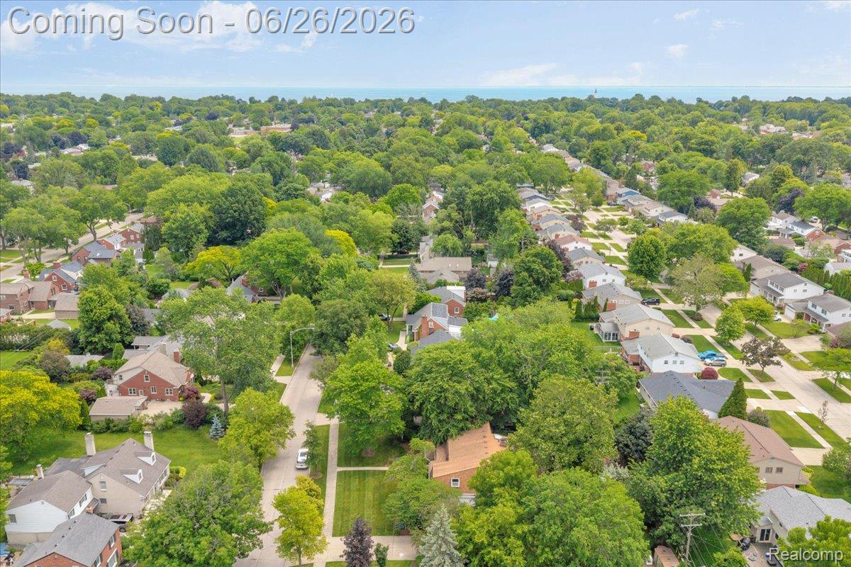 1179 Hampton Road Grosse Pointe, MI 48236 - Photo 34 of 37 36-1179 Hampton Rd_35.jpg