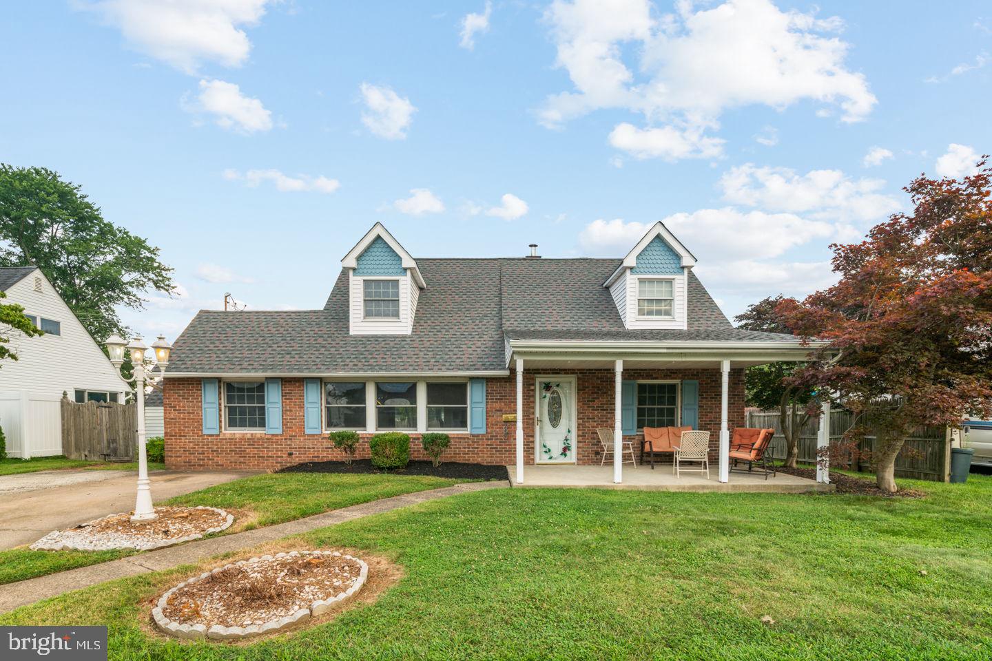 80 Queen Lily Road Levittown, PA 19057 - Photo 1 of 28 Exterior Front