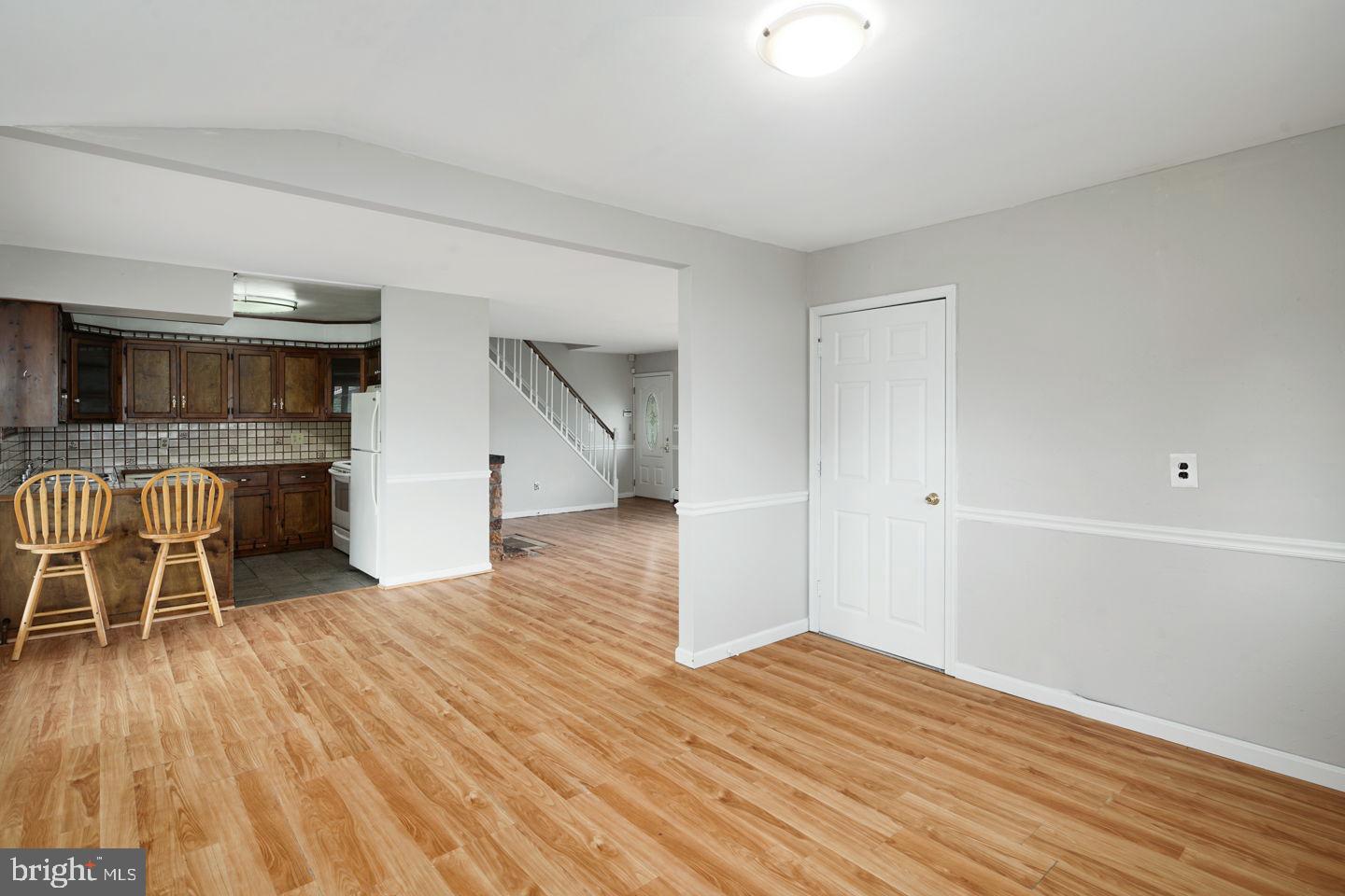 80 Queen Lily Road Levittown, PA 19057 - Photo 13 of 28 Dining Room/Kitchen