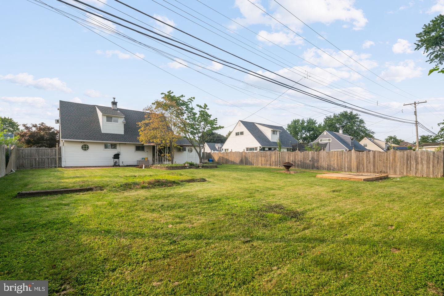 80 Queen Lily Road Levittown, PA 19057 - Photo 25 of 28 Back yard