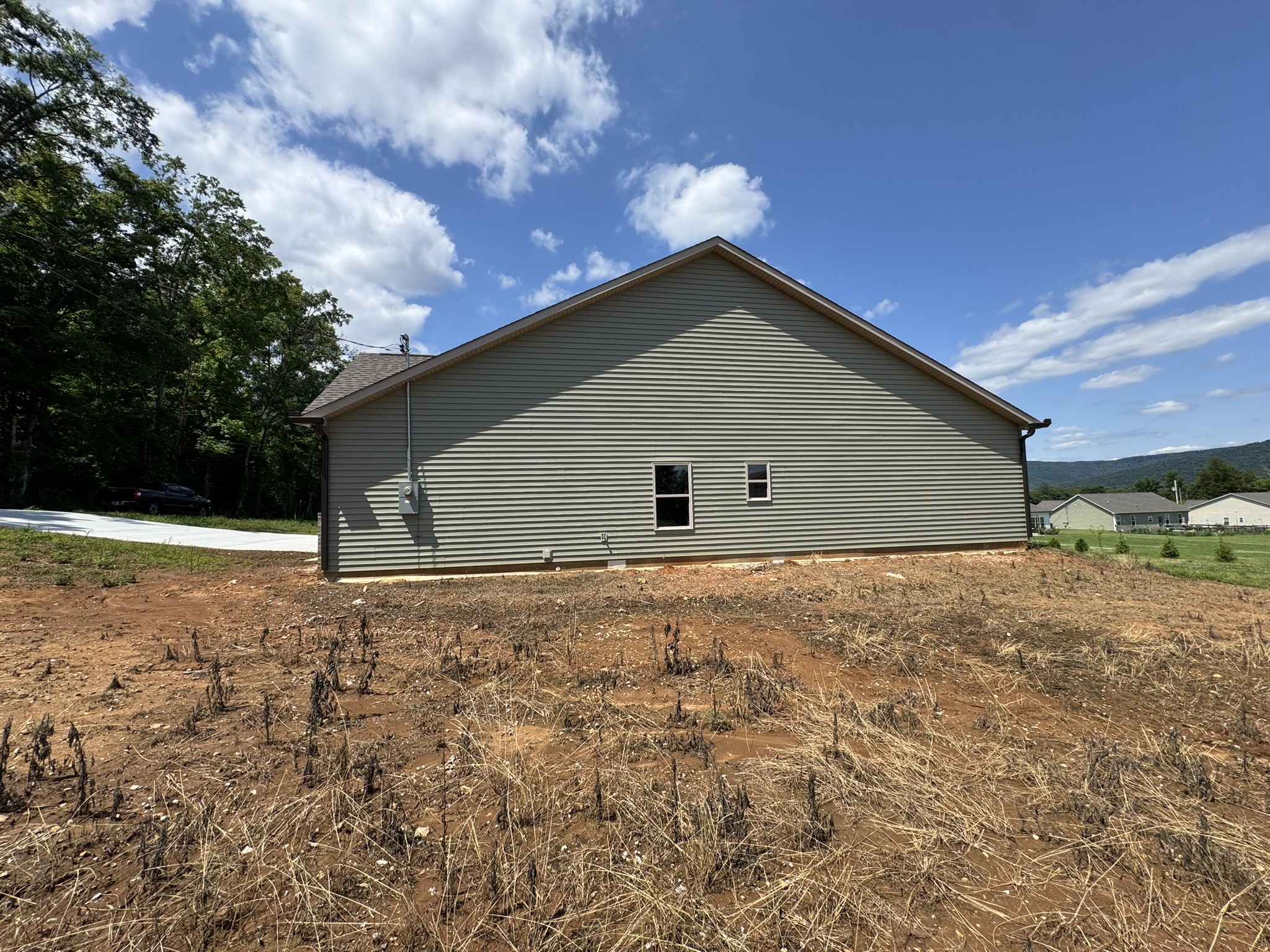 2266 White Ridge Road Pelham, TN 37366 - Photo 6 of 27