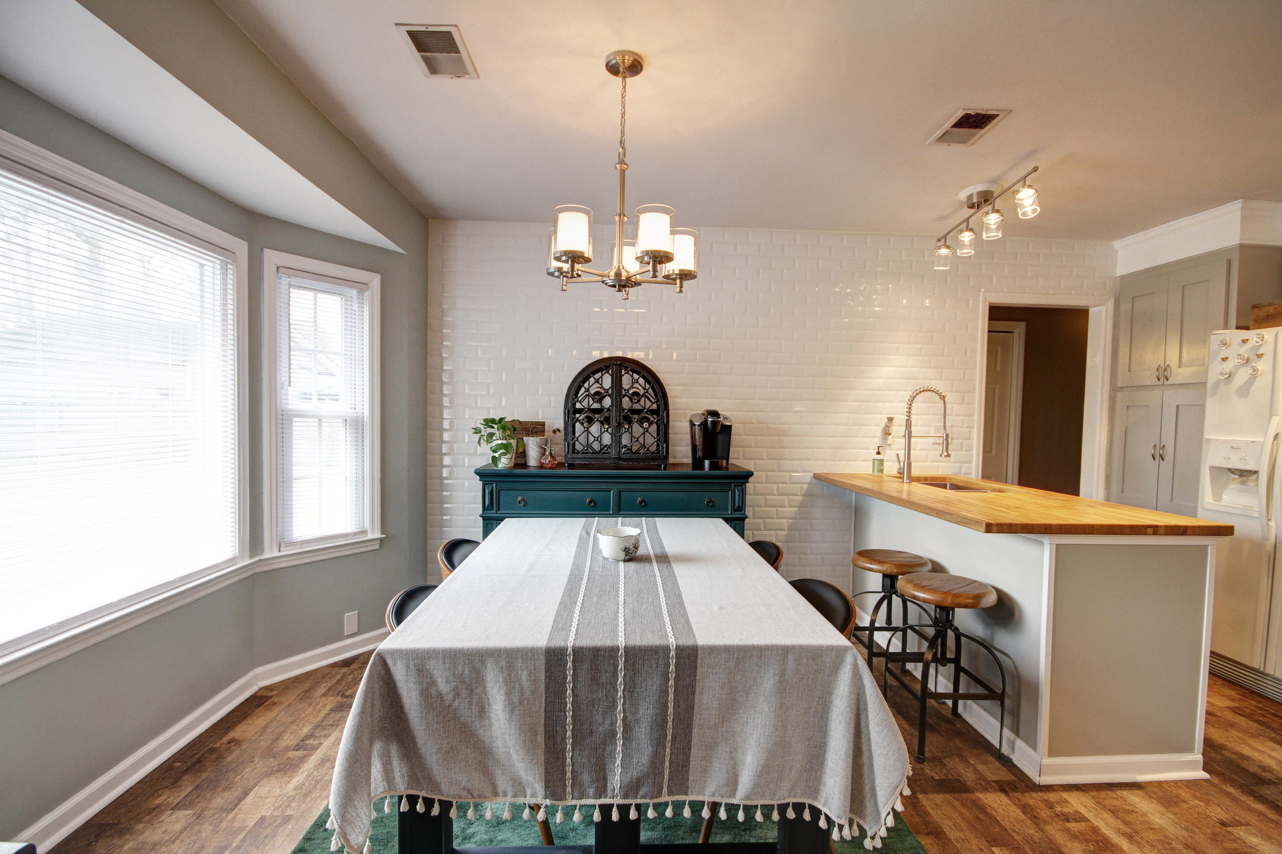 222 Longleaf Road Summerville, SC 29486 - Photo 8 of 31 222 Longleaf Rd - Dining Space