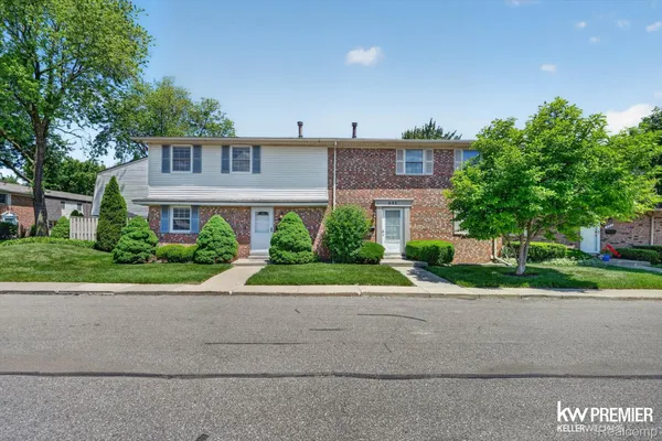 $229,000 | 955 Kirts Boulevard, Troy, MI 48084