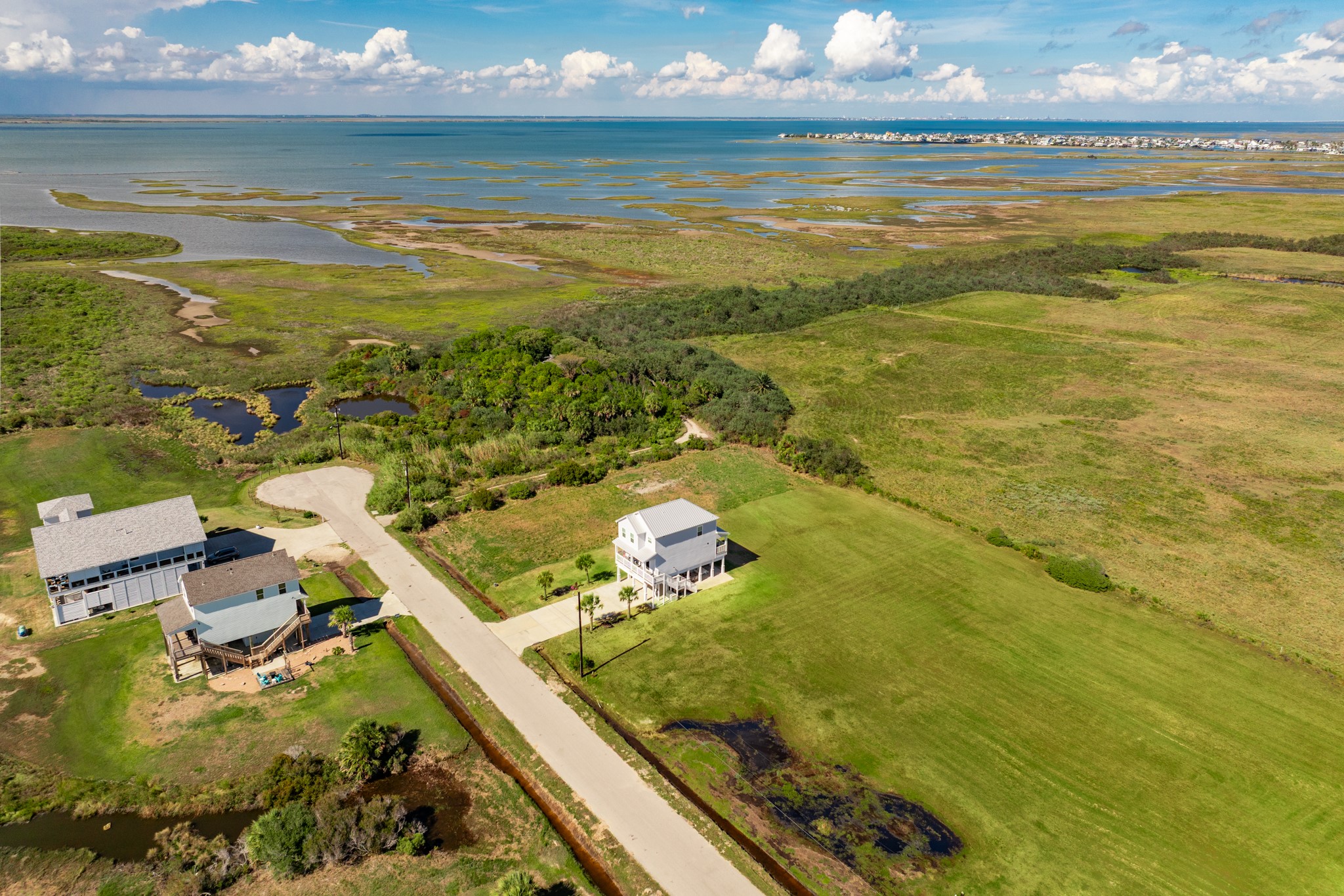 18015 Shaman Road Galveston, TX 77554 - Photo 3 of 22