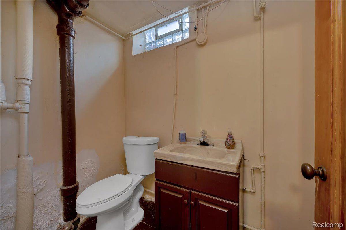 19160 Woodston Road Highland Park, MI 48203 - Photo 54 of 65 Gallery Image 54